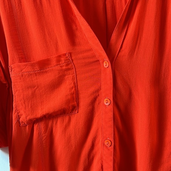 🌷Button Down Blouse by Chill 100% Viscose - Picture 5 of 11